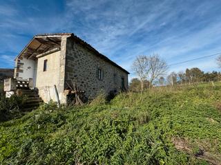 Mas à Carranza. Se vende casa en entorno rural en el valle de carranza . consta