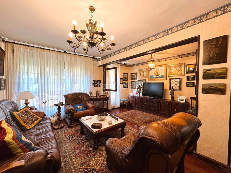 Foto f1009a7f-a4cc-4646-b3e3-31d4018bd610. Duplex dans Sarrikobaso Getxo