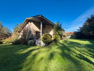 Xalet  Barrio larreta. Precioso chalet individual en maruri con 4 habitaciones 3 baños