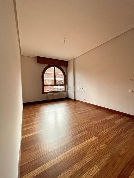 Foto ab5402d1-be87-4a00-bc16-124b98af6968. Pis amb calefacció a Artatza-Pinueta-Pinosolo Leioa