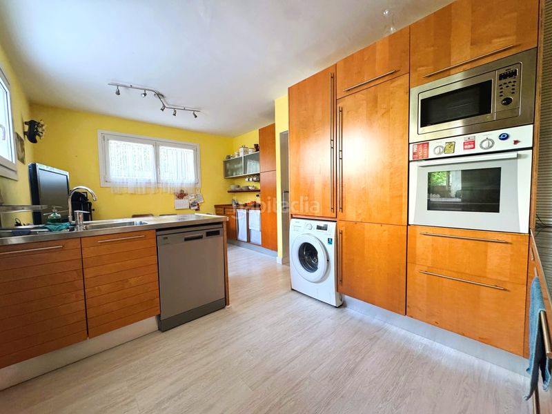 Foto affe13ac-81c9-47d1-b70c-00055f9897d7. Dúplex a Usategui Getxo