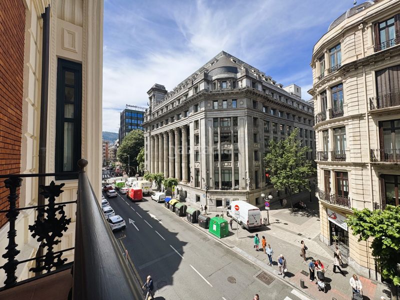 Foto c7a54662-7f44-456d-a9d3-8cebbb5169ac. Duplex dans Plaza Circular Bilbao