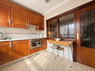 Appartement  Orixe plaza. Plaza orixe. leioa. cocina, salón, tres habitaciones, un baño, b