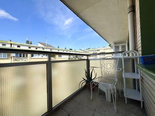 Flat  Bizkaia kalea. Piso en el centro de romo, totalmente exterior. dispone de salón