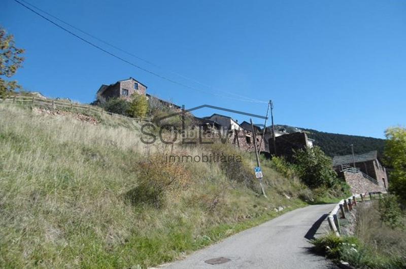 Foto 84616cd1-f395-43ea-a631-73646d70d5e5. Terreno residencial en Soriguera