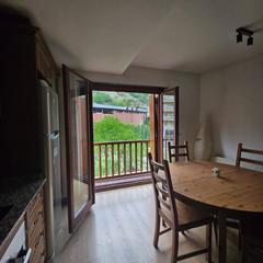 Zweistöckige Wohnung in Rialp