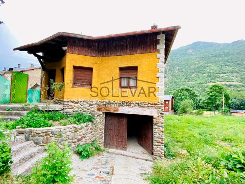 Foto 5c226e1b-2a5c-4de6-bdb5-fbf7395eaeb2. Casa amb aparcament a Vall de Cardós