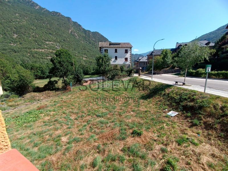 Foto eaf54a94-00de-49d6-b1c0-515db660c422. Casa amb aparcament a Vall de Cardós