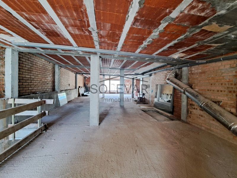 Foto 3f2915a5-cf01-4983-b681-f27300149fe5. Local comercial a Tremp