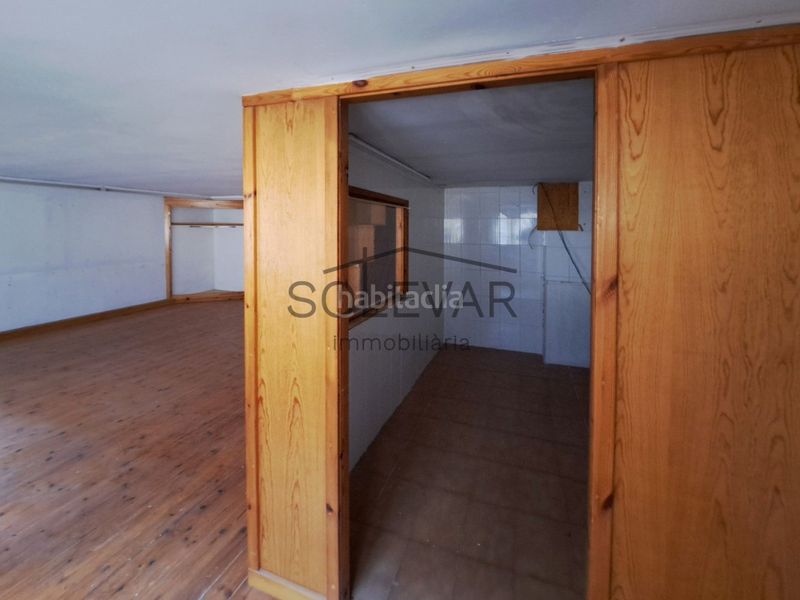 Foto 1dbea61f-7f43-4cf5-9da1-7183c78771d8. Local comercial a Pobla de Segur (La)