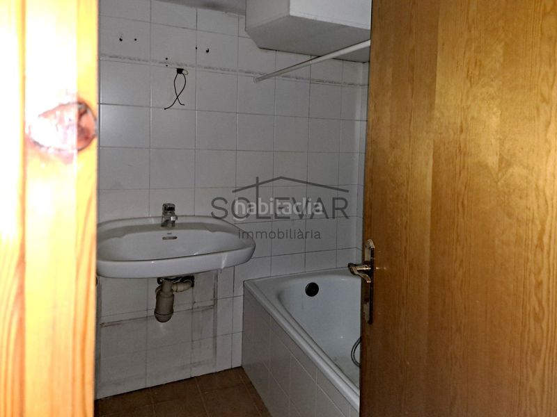 Foto e4c87354-2501-4d09-a176-1e02396e22ee. Local comercial a Pobla de Segur (La)