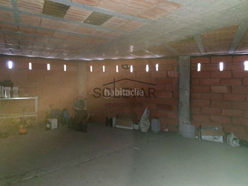 Foto cc354c54-a29d-4f60-ae60-0a0c720ccdd0. Local comercial a Tremp