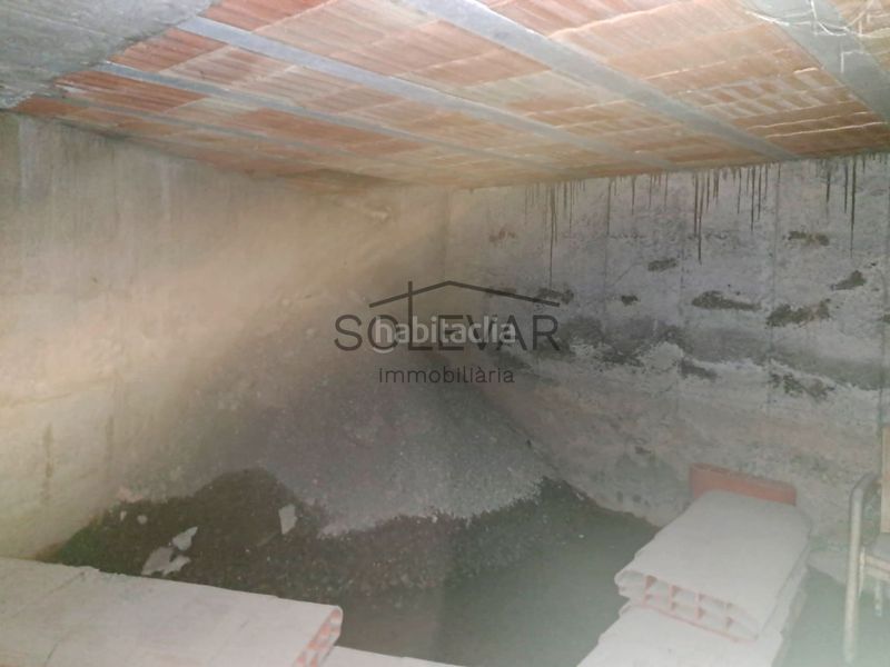 Foto d9f018a4-66c5-4f03-bf85-6dfbac6a576f. Local comercial a Tremp