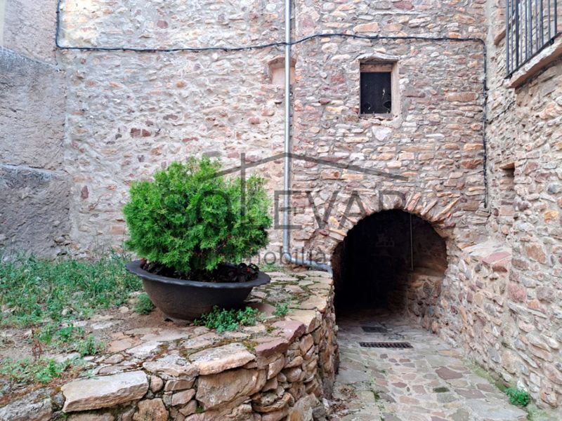 Foto fe05b753-8b79-4e31-9f83-a0e41bfe1db9. Casa a Torre de Cabdella (La)
