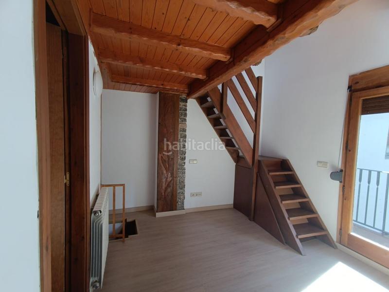 Foto 79bb3133-17f3-40dd-9eda-a5e7f04e6f98. Apartamento en Sort