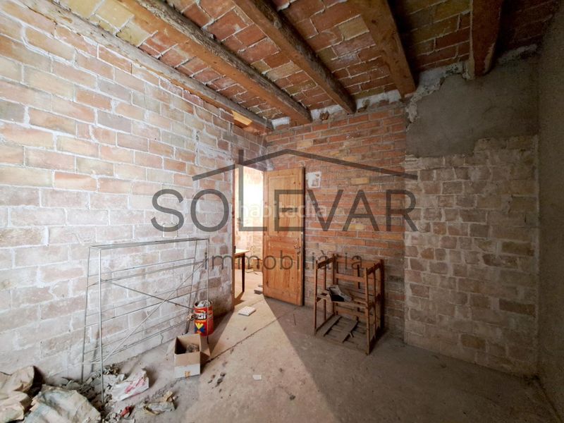 Foto 8c1be5a3-8e32-489e-84e7-2a299945108a. Pis a Pobla de Segur (La)