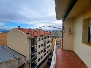 Etagenwohnung  Arago. Amplio piso en la calle aragó de tremp
