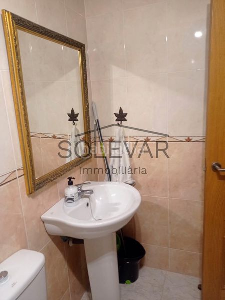 Foto 42c00eb7-681c-49c9-918b-29a8285ddcee. Pis amb calefacció aparcament a Sort