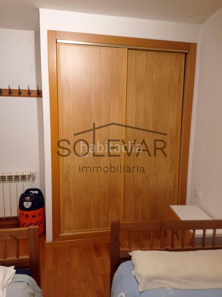 Foto 8a57b93a-c78f-4263-95ac-b403d75d62bc. Pis amb calefacció aparcament a Sort