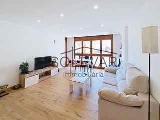 Appartement  Calle pau casals. Gran piso céntrico en tremp con parking