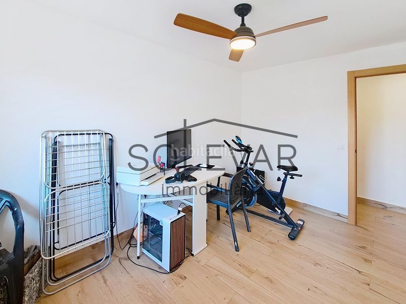 Foto 2aac1471-0bd6-457b-8042-1a591139a21f. Pis amb calefacció aparcament a Tremp