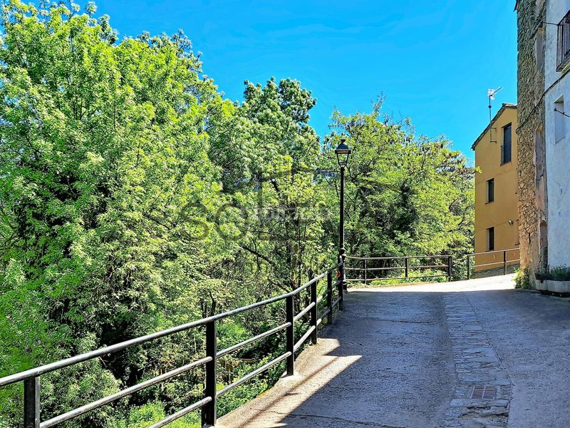 Foto 40ece3ad-642e-49cf-a913-75e0c2170071. Casa amb calefacció aparcament a Llimiana
