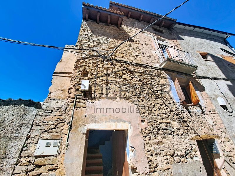 Foto 4ba39896-5e8e-4152-8c5a-c22cfcbf5efb. Casa amb calefacció aparcament a Llimiana