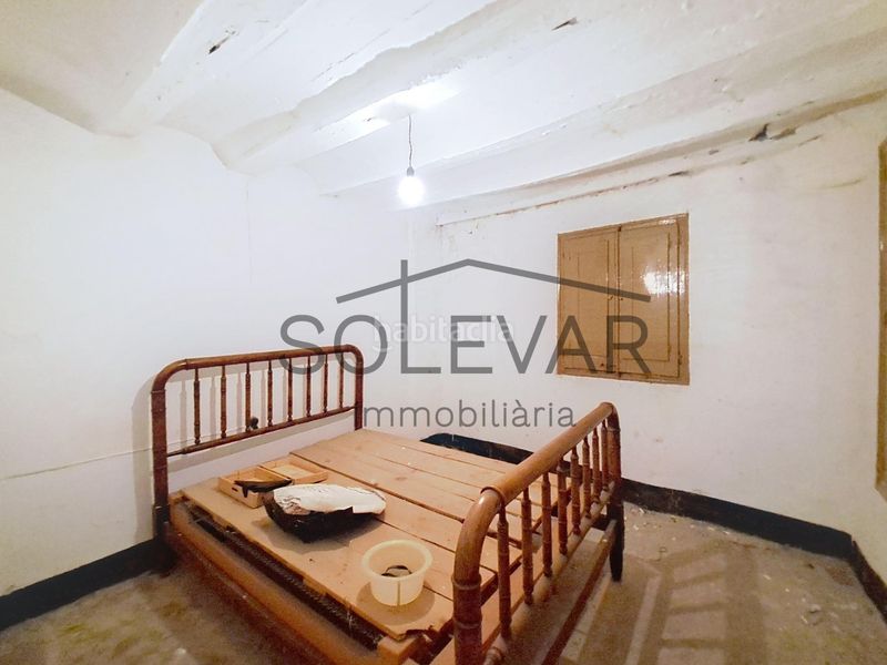Foto 336c65bc-bff2-4df4-87bd-3f0c701dbbc0. Casa adossada a Tremp