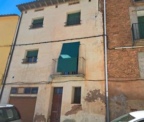 Maison  Castell. Casa de pueblo con garaje, espacios auxiliares y espectaculares