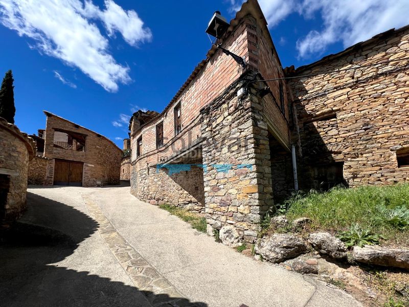 Foto 49ee8b19-f6af-4213-b53e-c1a0d009b538. Casa amb aparcament a Conca de Dalt