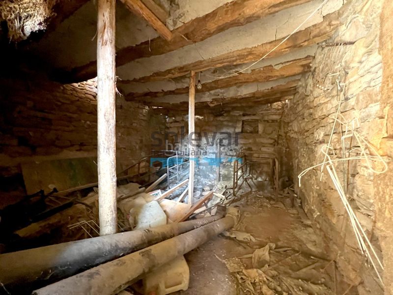 Foto a735af9a-d91b-4b79-82aa-246f9cf60c06. Casa amb aparcament a Conca de Dalt
