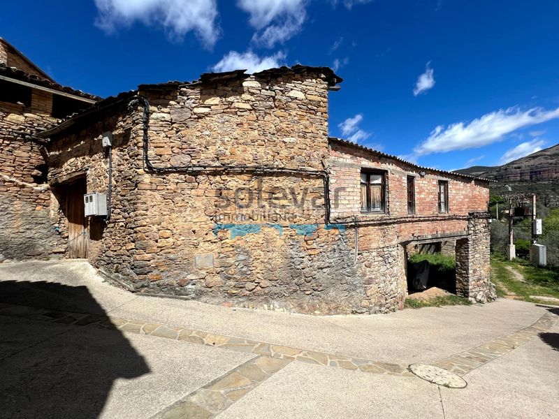Foto ab632560-aa50-4c0d-b8c4-02f3e6d19a8a. Casa amb aparcament a Conca de Dalt