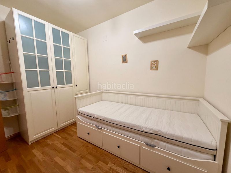 Foto c3f8ae31-f903-43eb-8bbb-d1bddfcf6375. Pis amb calefacció aparcament a Sort