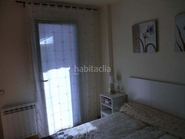 Foto fcd5e692-c1b9-4dd7-a75f-e8c8fce1ad7b. Pis amb calefacció aparcament a Sort
