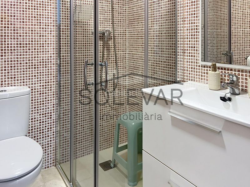 Foto 150d9c1e-983b-4e70-8fc4-9a05684b826f. Planta baixa amb aparcament a Tremp
