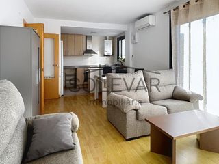 Appartement  1 d'octubre. Vivienda con plaza de aparcamiento y licencia turística