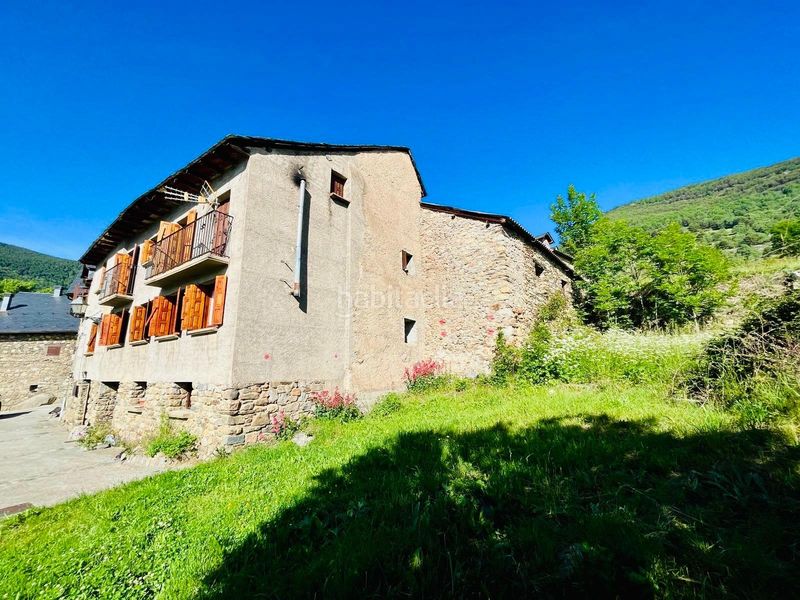 Foto d4143326-5747-48be-9876-9f854b4d63e8. Masia amb aparcament a Alt Àneu
