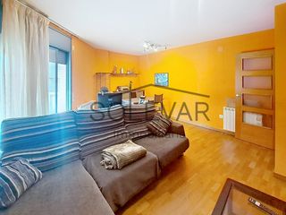 Appartamento  Gral cassola. Piso de 2 habitaciones dobles, 2 baños y terraza en tremp