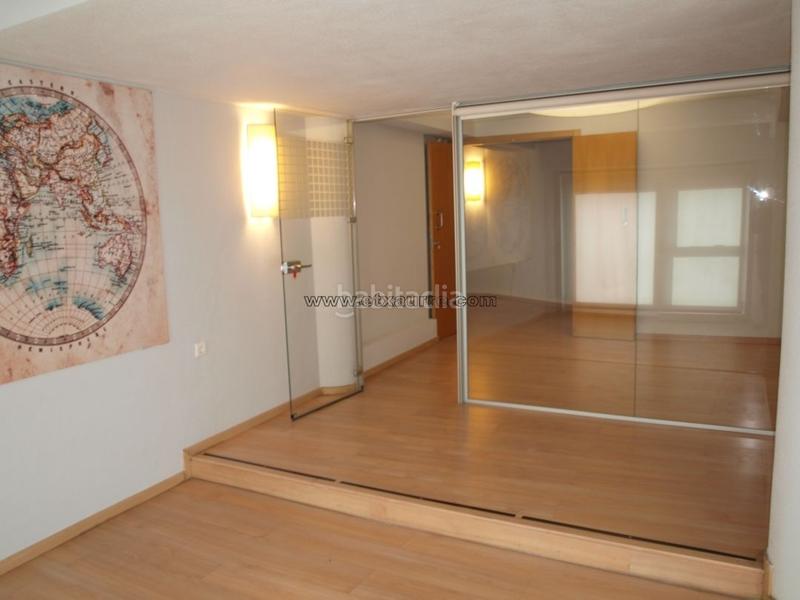 Foto 5bb2c592-0ea7-4db5-9b75-0b021f0dd245. Bureau avec chauffage parking dans Llodio