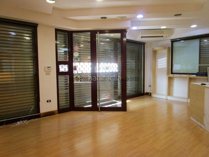 Foto 8cbd6b78-fc2b-48ac-9b64-940a27805ae1. Local comercial a Orozko