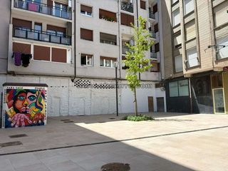 Locale commerciale in Llodio