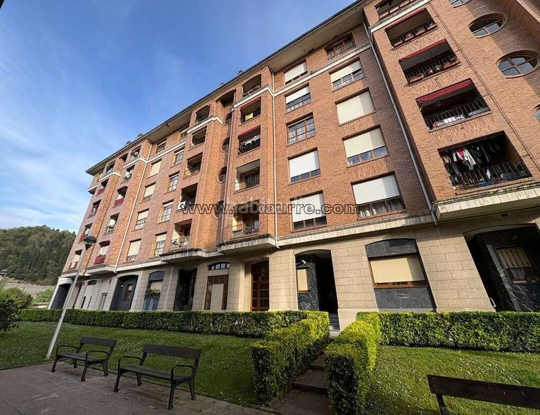 Foto 7e95ba27-089d-4347-a5f0-dcaebbdb5981. Pis amb calefacció aparcament a Llodio