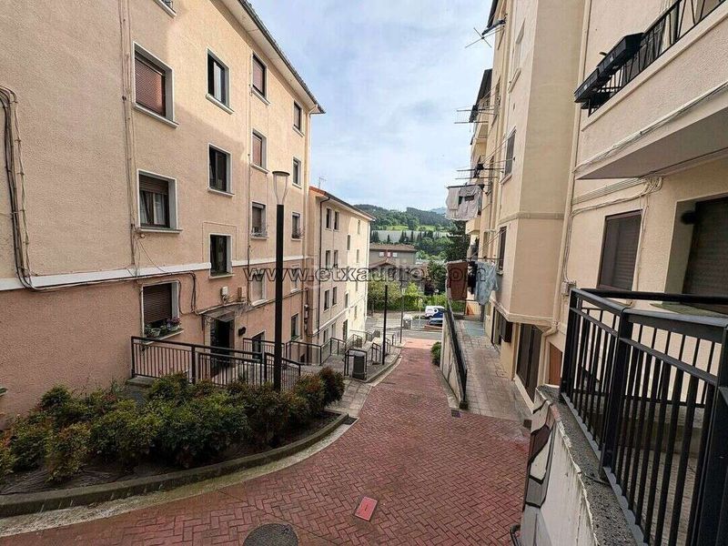 Foto 813f494b-bbee-49a3-82d4-444285bef6bb. Pis a Llodio