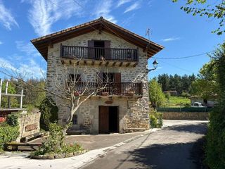 Bauernhof in Ayala / Aiara. Caserio en menagarai ayala