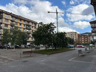 Aparcament cotxe a Llodio. Plaza de garaje