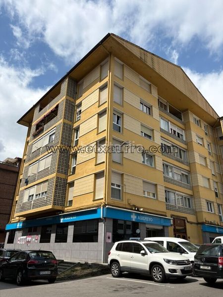 Foto 6e5d51fc-aded-46c4-a15b-67749e4f7e9d. Piso 3 dormitorios en Llodio