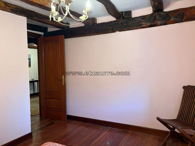 Foto 505d8030-2511-4ce2-acf1-7c0d7b3bab27. Masia amb calefacció a Llodio