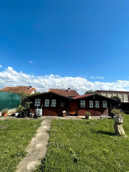 Foto cb8fbeaf-a0d1-480a-bd62-7049788dd41d. Chalet en Zambrana