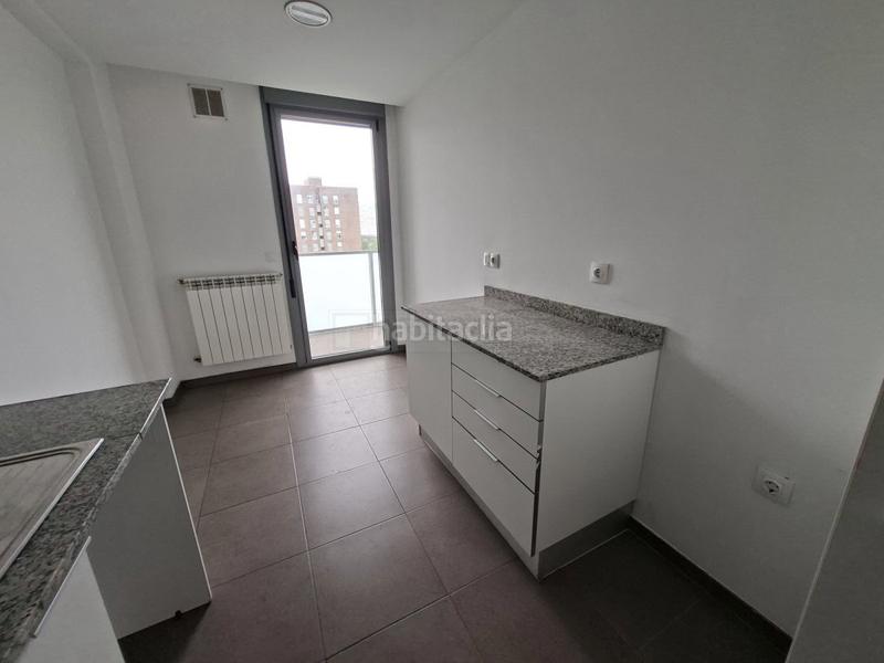 Foto 116d1147-5643-4afd-b373-385970683618. Appartamento con riscaldamento parcheggio in Zabalgana Vitoria - Gasteiz