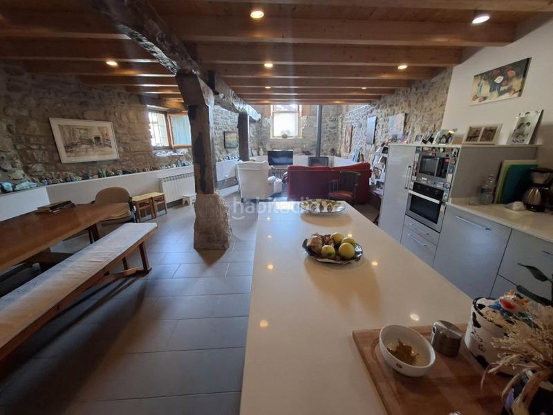 Foto 37d1cc46-903a-47ea-905b-fa623d593590. Casa con riscaldamento in Condado de Treviño